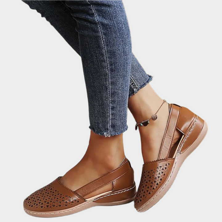 Anatomiske Syntetiske Ballerinaer med Udsparinger og Rem